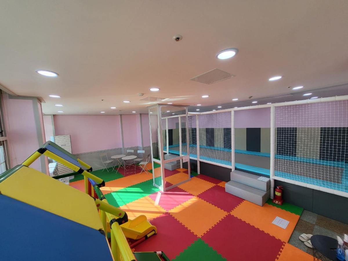 Home Fourest Resort Geoje Exterior photo