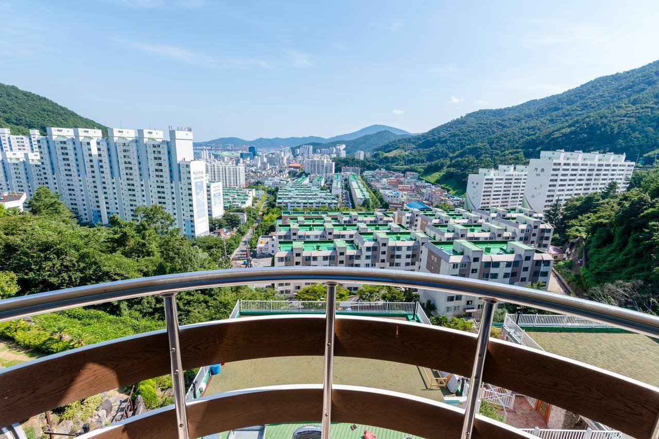 Home Fourest Resort Geoje Exterior photo