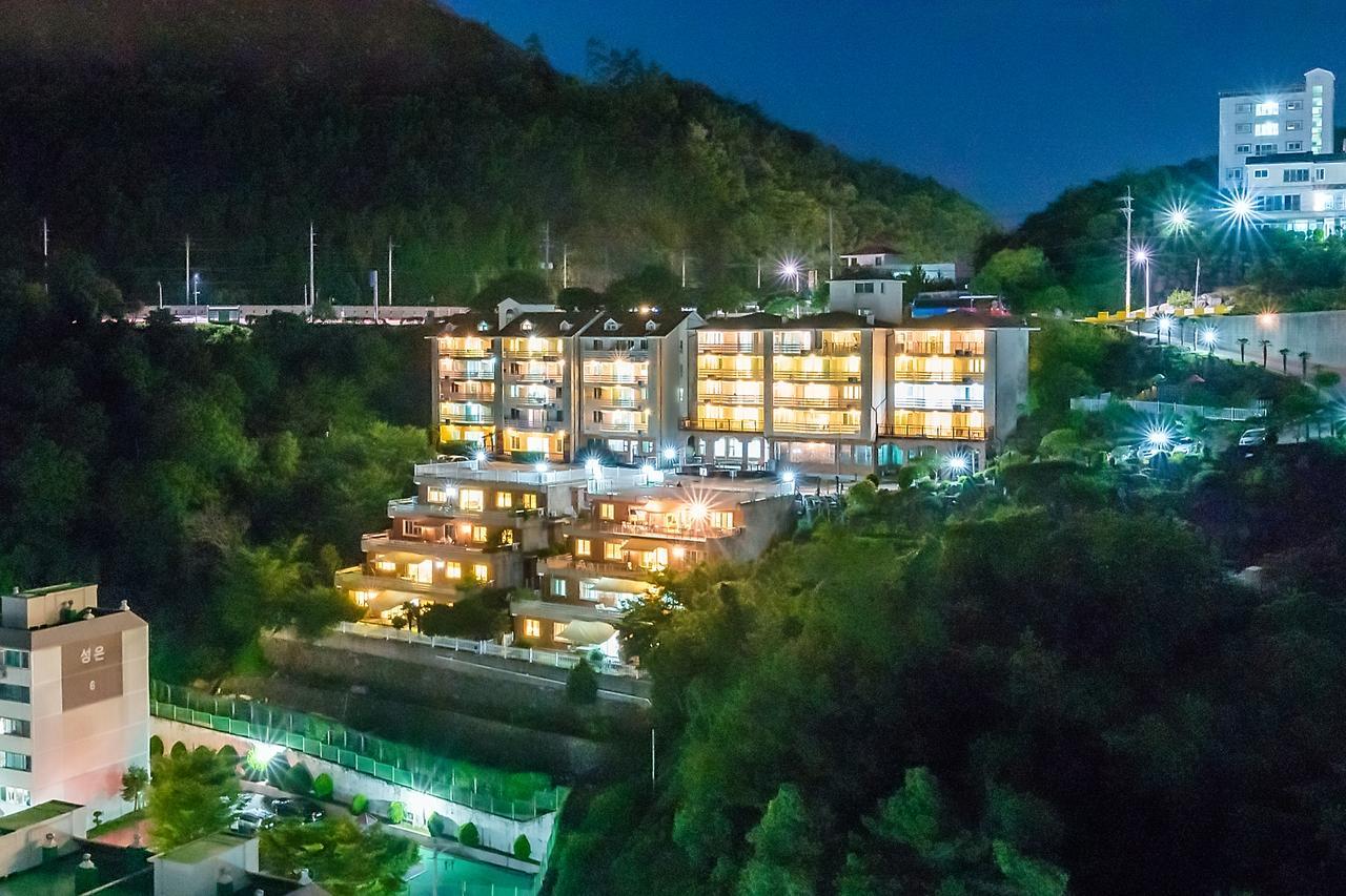 Home Fourest Resort Geoje Exterior photo